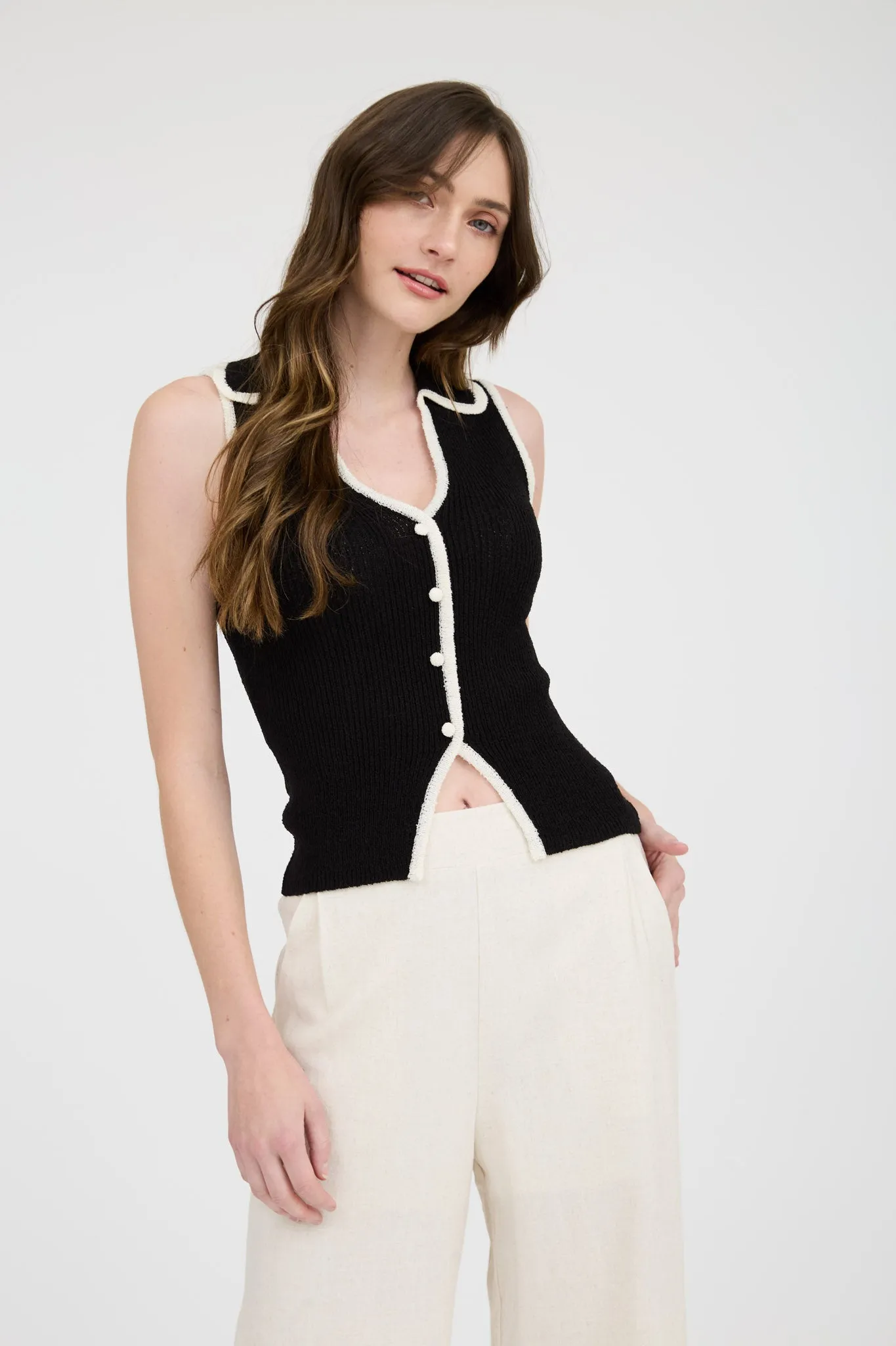 COLLARED BUTTON DOWN CONTRAST KNIT SWEATER VEST