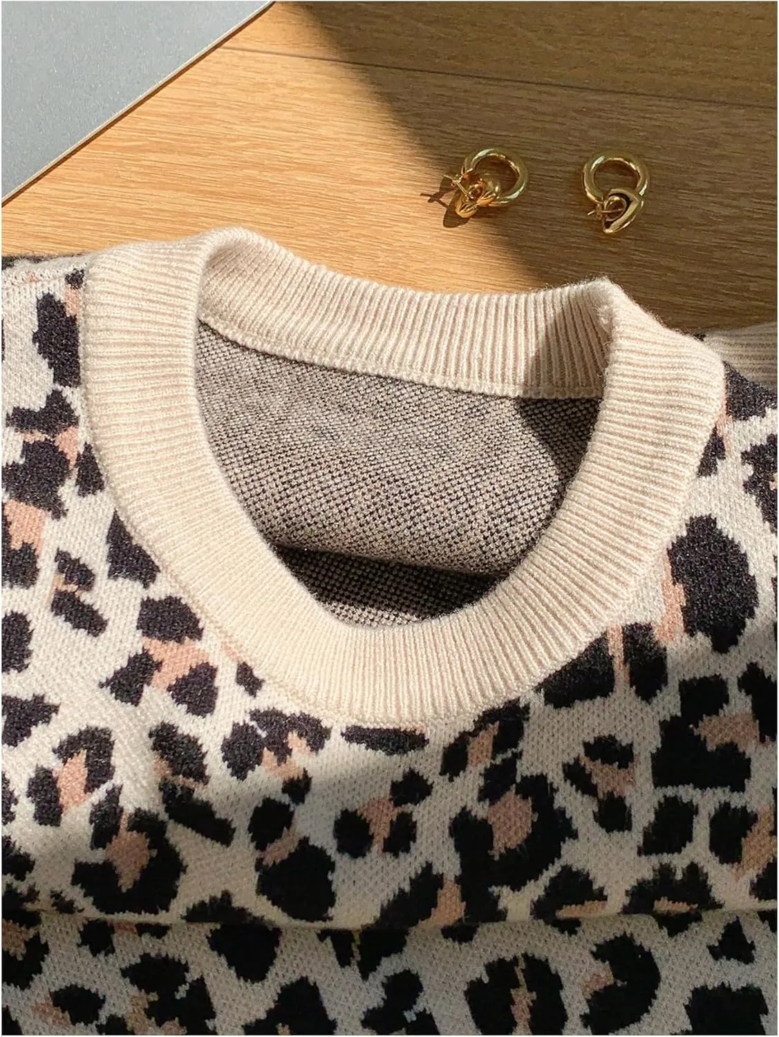 GORGLITTER Women's Leopard Print Knit Sweater Vest Y2k Sleeveless Round Neck Cropped Vest Tops