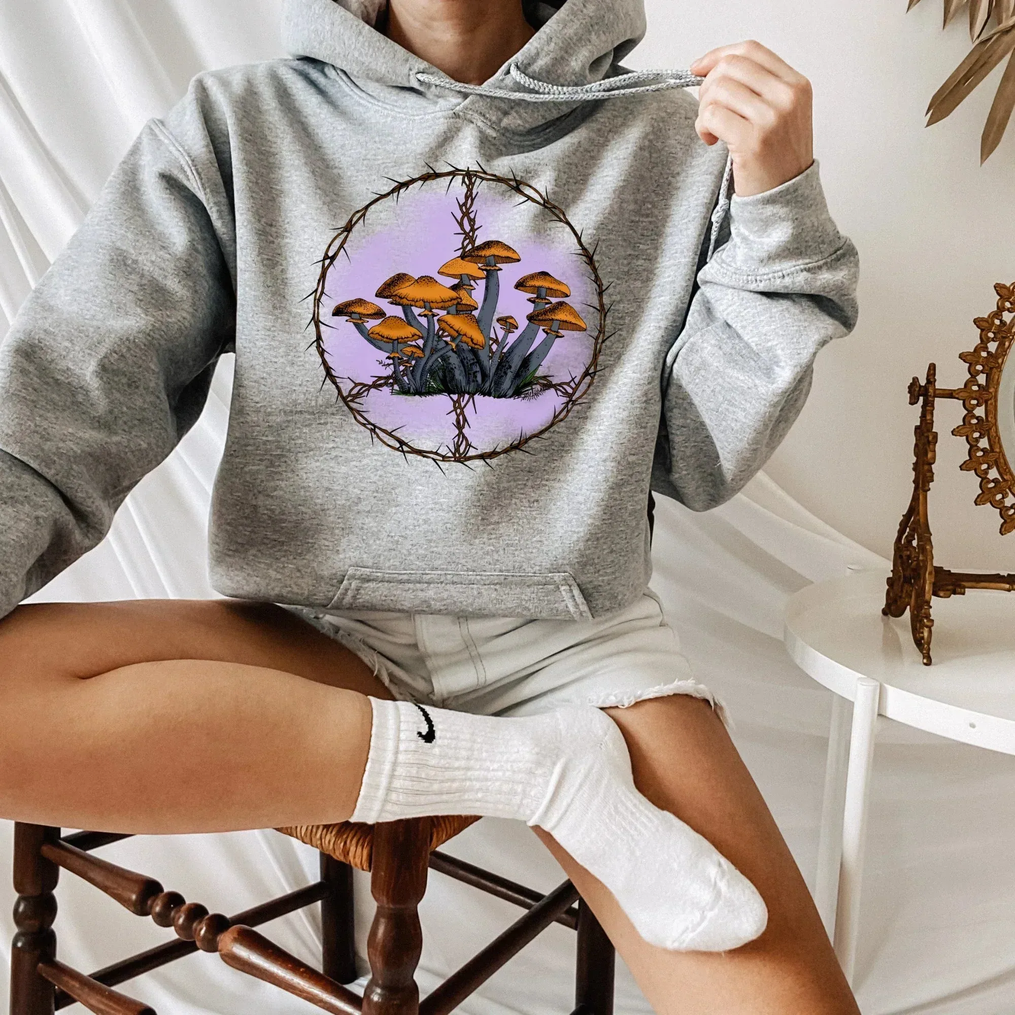 Mushroom Shirt, Mushroom Hoodie, Magic Mushroom Sweater, Mushroom Sweatshirt, Dark Academia Sweatshirt, Goblincore Clothing, Pastel Goth Tee